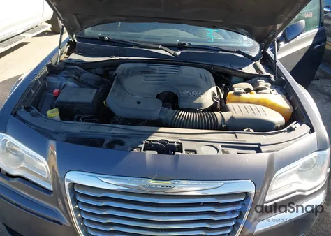 2013 Chrysler 300 Motown from USA, damaged, VIN 2C3CCAAG8DH606738